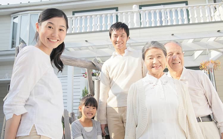 外壁塗装で<br />快適な生活を<br />過ごしませんか？